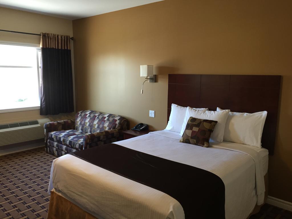 Fox Motor Inn Greater Napanee ภายนอก รูปภาพ